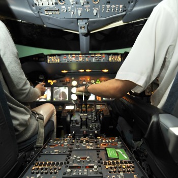 Full Motion Flight Simulator