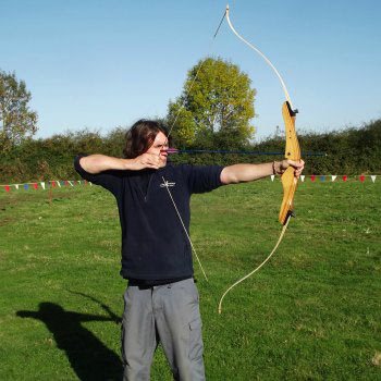 Archery Lessons with Quality Tuition from Into The Blue
