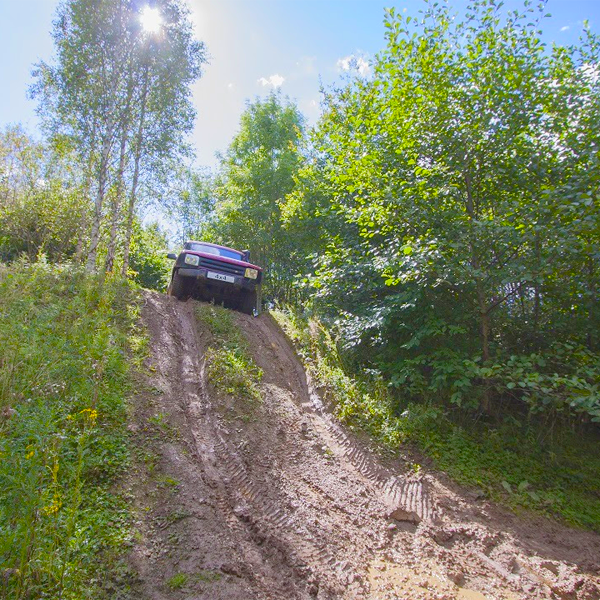 Off Road Driving in the Cotswolds