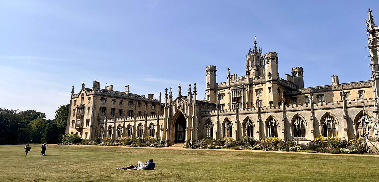Cambridge City Sightseeing Tour from Into the Blue