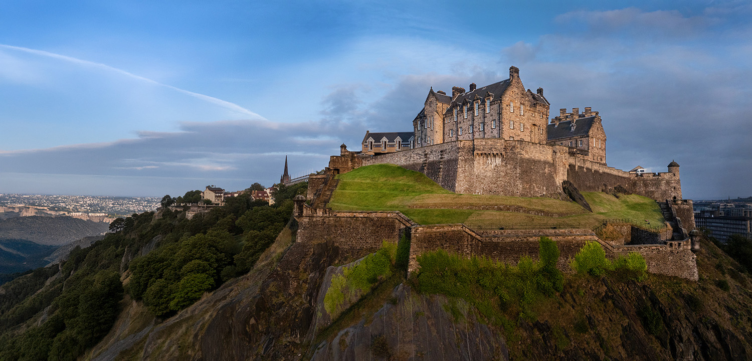 Edinburgh Castle & Dinner for Two-image-3857