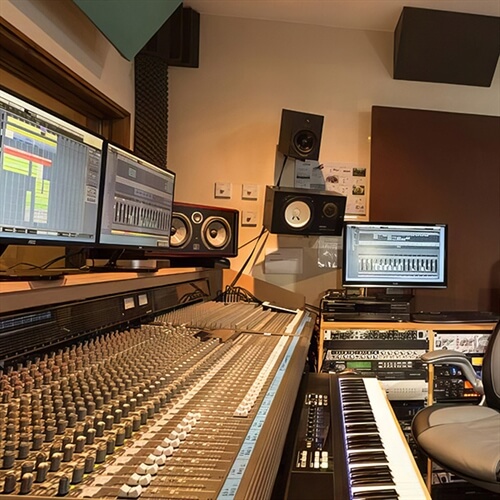 Singer songwriter experience 