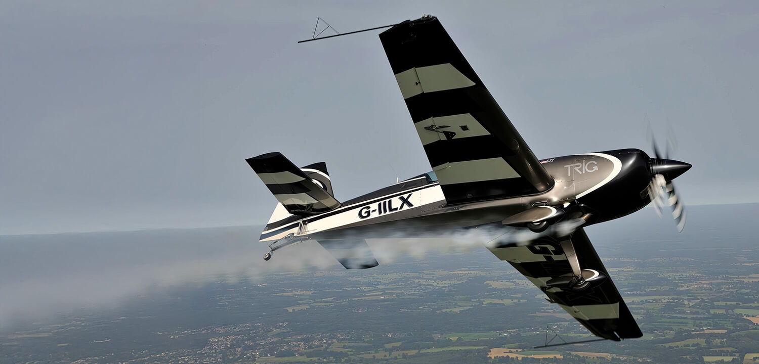 Extra 330 Aerobatics White Waltham - Aerobatic Flights Berkshire | Prices From £279.00