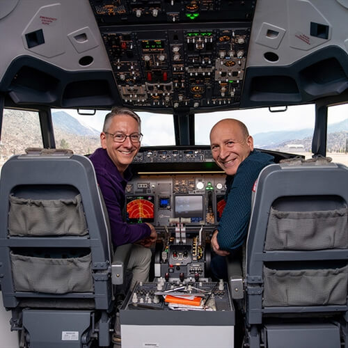 Boeing 737 Simulator Flying Course Luton Airport (21yrs+) Boeing 737 Simulator Flying Course Luton Airport (21yrs+)