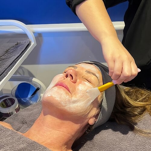 Cryo Glow Collagen & Red Light Facial in Kent