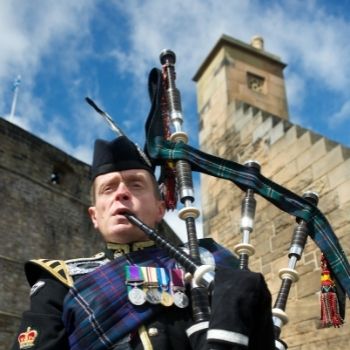 Edinburgh Castle & Dinner for Two