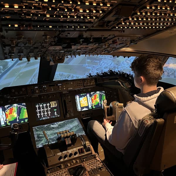 The Deck 747 Flight Simulator Prices From £74.95