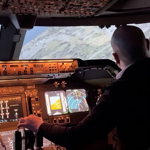Boeing Pilot Simulator Experience in Manchester