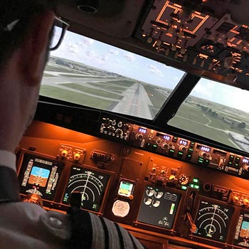 737 Simulator Gloucestershire Airport