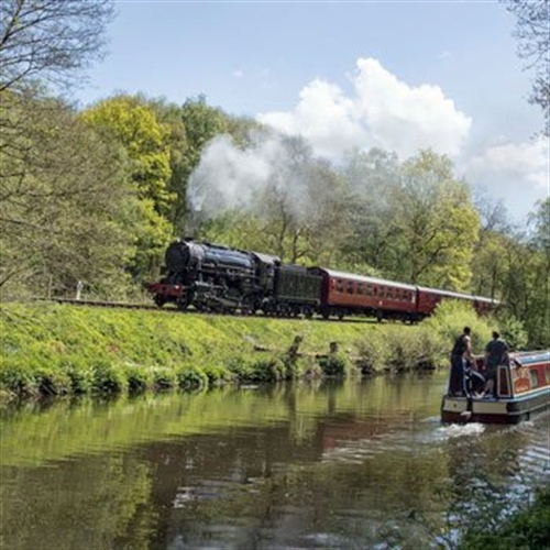 Steam Train Dining Experience Trips Nationwide Into The Blue